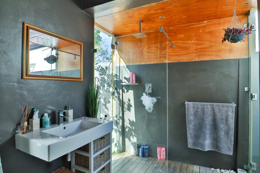 2 Bedroom Property for Sale in Observatory Western Cape